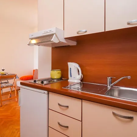 Apartamento 3 *